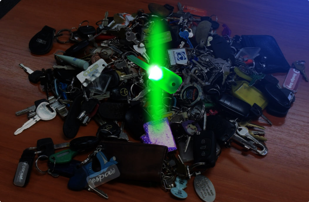 Pre-order: x1 Illumi-key KW1/SC1 | LED Key that lights itself up when you come home in the dark!